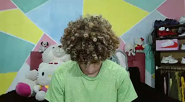 Snapshot of tylor_boy chatting on January 9, 2025, 12:35 am tylor boy online show from January 9, 2025, 12:35 am