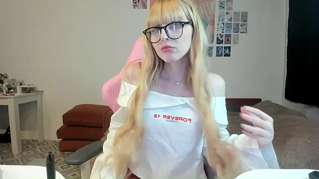 Snapshot of joy_pretty chatting on March 8, 2025, 4:39 pm joy pretty online show from March 8, 2025, 4:39 pm