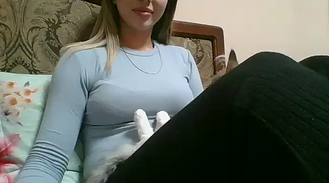 Emma 99 online show from February 11, 2025, 4:46 pm