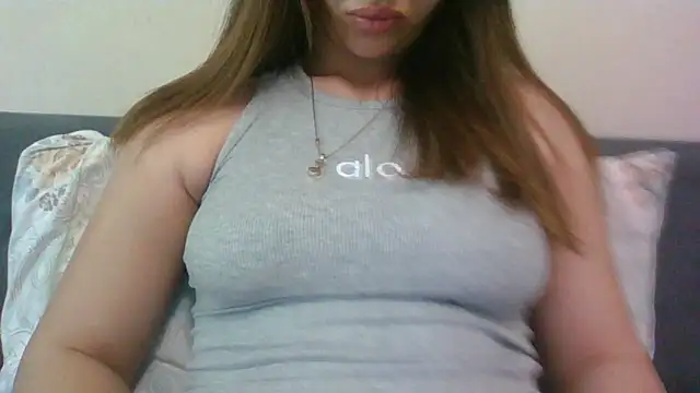 Snapshot of Emma_99 chatting on May 28, 2026, 6:32 am Emma 99 online show from May 28, 2026, 6:32 am