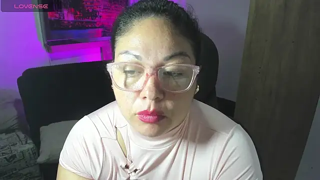 Snapshot of jessicarabbit_1 chatting on May 15, 2026, 11:12 pm jessicarabbit 1 online show from May 15, 2026, 11:12 pm