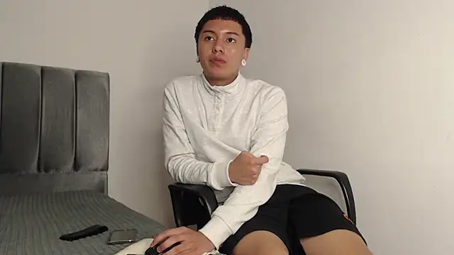 alex-lover online show from January 31, 2025, 5:19 am