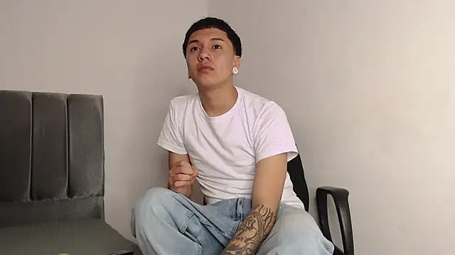 alex-lover online show from September 16, 2025, 12:55 am