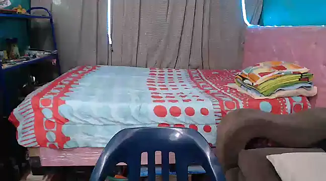 mom son dirty online show from January 29, 2025, 3:04 pm