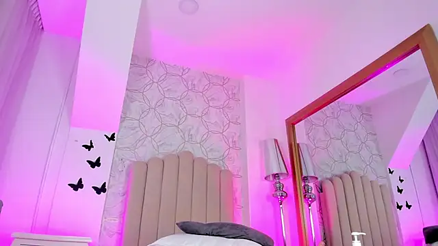 PollyGrey  online show from February 8, 2025, 6:33 am