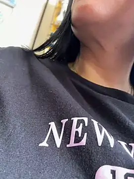 Milff parkerrr online show from January 12, 2025, 6:27 pm