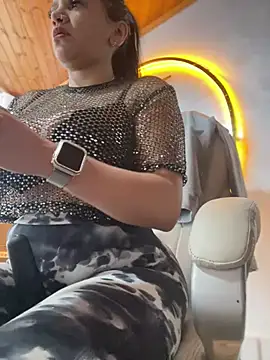 Milff parkerrr online show from January 22, 2025, 11:45 am