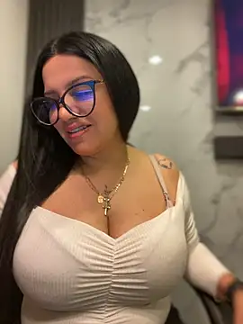 Snapshot of Milff_parkerrr chatting on July 15, 2026, 3:12 am Milff parkerrr online show from July 15, 2026, 3:12 am
