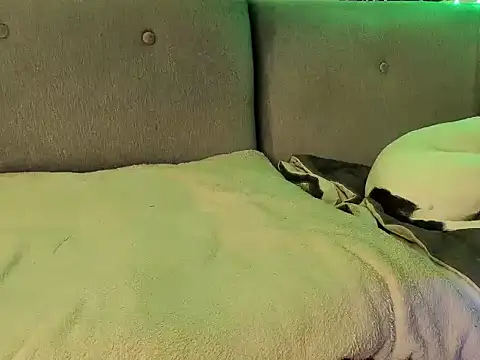 jonhcarrie online show from October 30, 2025, 1:40 am