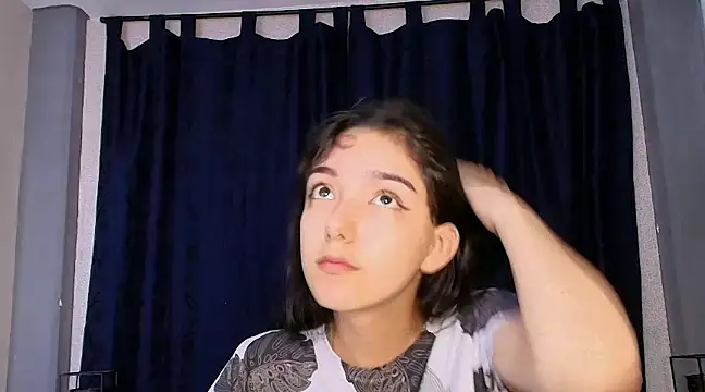 Marcelaa fox online show from December 5, 2024, 11:40 pm