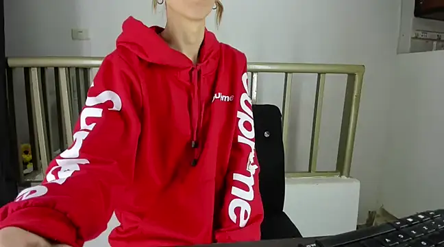 RachelJones  online show from February 5, 2025, 9:25 am