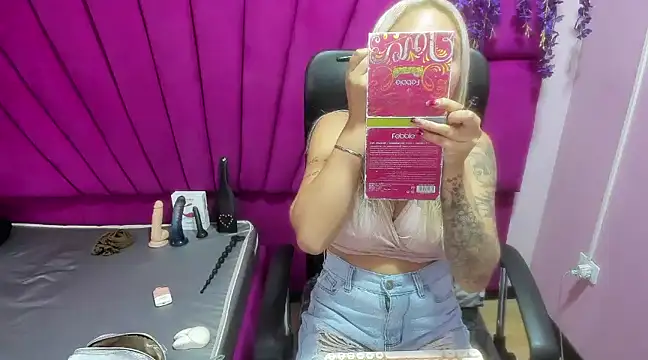 ConstansBlonde online show from March 14, 2025, 1:57 pm