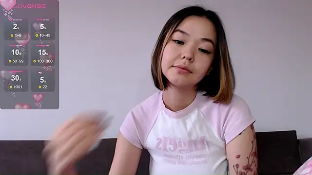 osaka nia online show from September 10, 2025, 11:32 am