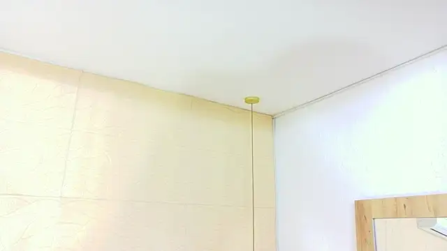 Chocolatte bar online show from November 10, 2025, 1:43 pm