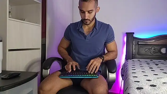 orion1993 online show from December 10, 2024, 12:16 pm