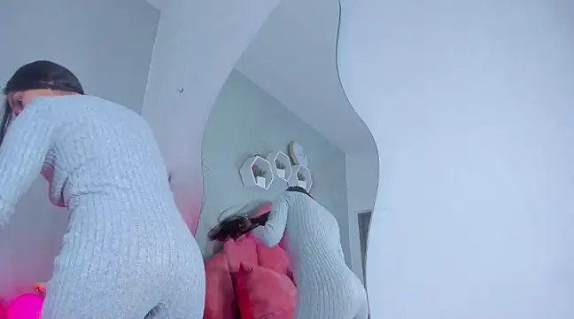 StefanyWilliams  online show from January 24, 2025, 3:00 am