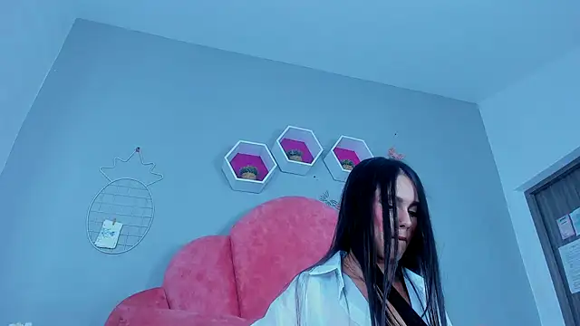 StefanyWilliams  online show from February 21, 2025, 2:39 am