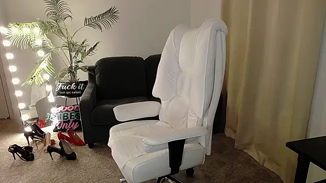 YourMarthaMayer online show from January 25, 2025, 6:46 pm