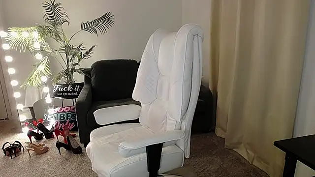 YourMarthaMayer online show from January 28, 2025, 8:04 pm