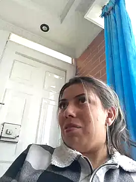 Sweel Leyva18 online show from February 14, 2025, 5:46 pm