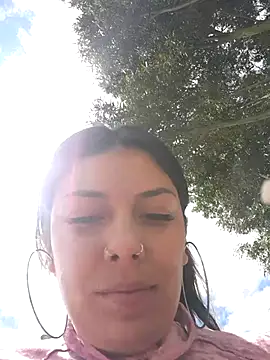 Sweel Leyva18 online show from September 15, 2025, 6:19 pm