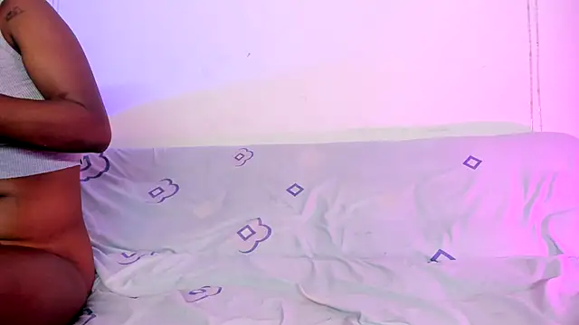 LoveBirds  1 online show from October 12, 2025, 9:03 pm