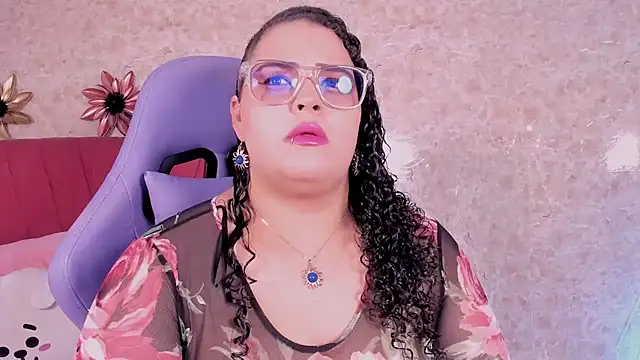 juli 2tyes online show from January 11, 2026, 3:00 am