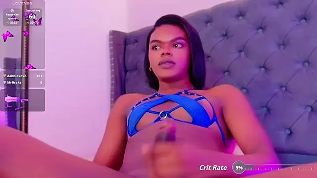 CamiEstrada online show from September 28, 2025, 10:53 am