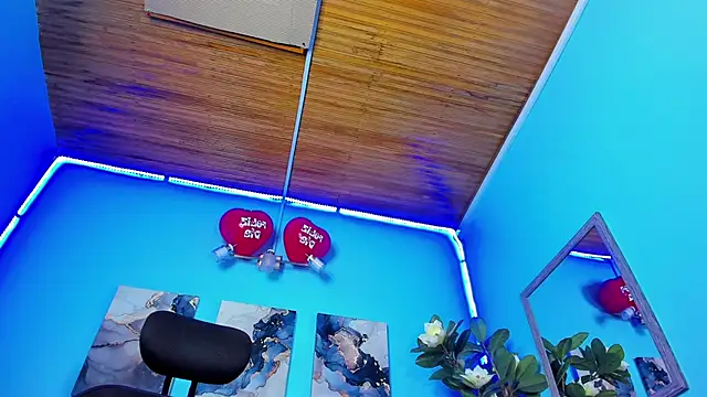  hairybeard  online show from February 18, 2025, 3:43 pm