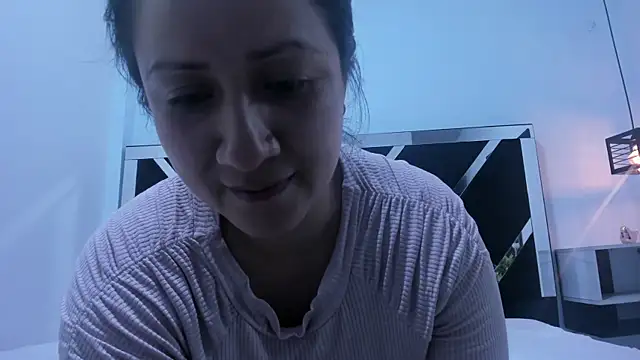 Ambber moon online show from February 6, 2025, 3:59 am