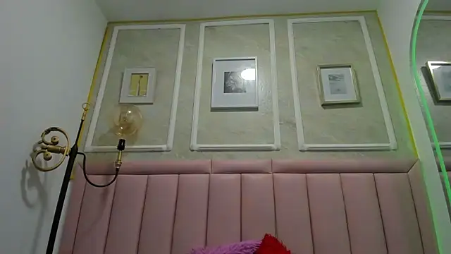 Ambber moon online show from November 27, 2025, 3:30 am