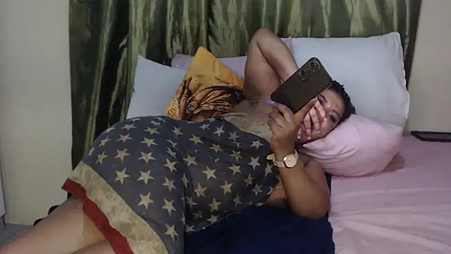 Foxybrownxx1 online show from February 7, 2026, 10:02 pm