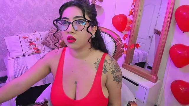 Sexy cristall  online show from February 20, 2025, 8:03 pm