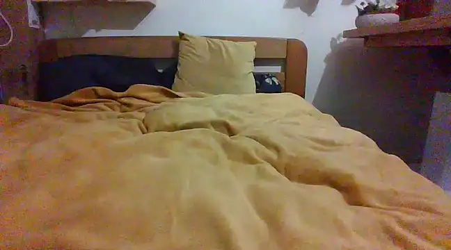 Snapshot of CitizenDick chatting on February 18, 2025, 8:14 pm CitizenDick online show from February 18, 2025, 8:14 pm