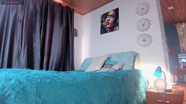 Valerysensitive online show from October 12, 2025, 9:36 pm