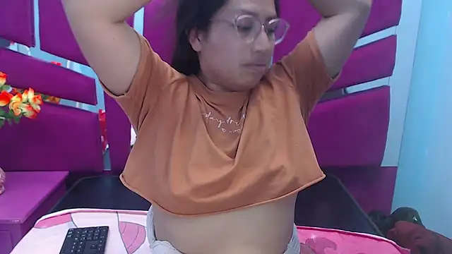 Miaa Smiith  online show from March 7, 2025, 7:38 pm