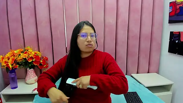 Miaa Smiith  online show from October 2, 2025, 3:13 am