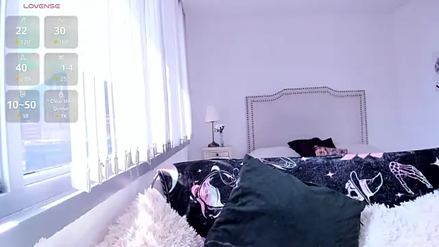 HannaKim online show from December 20, 2024, 5:40 pm