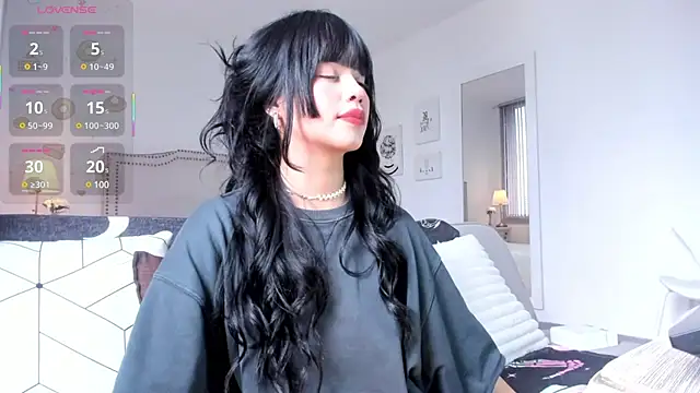 HannaKim online show from March 7, 2025, 4:00 pm