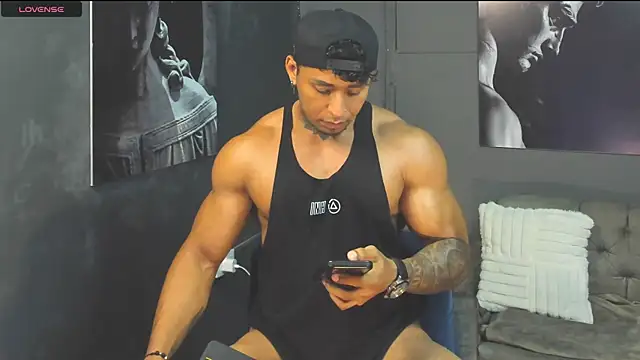 Snapshot of bradley_smith chatting on July 21, 2026, 11:18 pm bradley smith online show from July 21, 2026, 11:18 pm