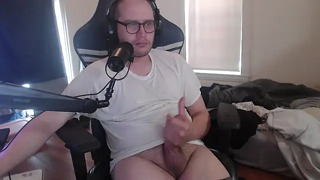 chicostick413 online show from September 18, 2025, 3:36 pm