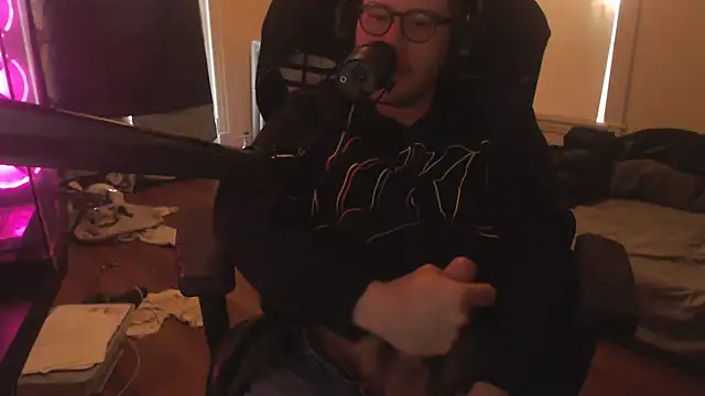 chicostick413 online show from November 2, 2025, 6:21 pm