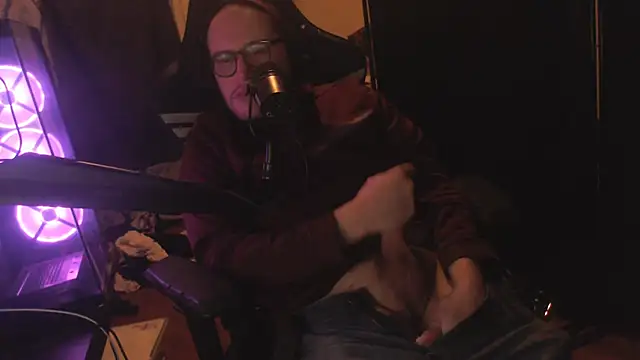 chicostick413 online show from November 28, 2025, 3:09 am