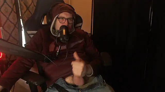 chicostick413 online show from March 26, 2026, 8:14 pm