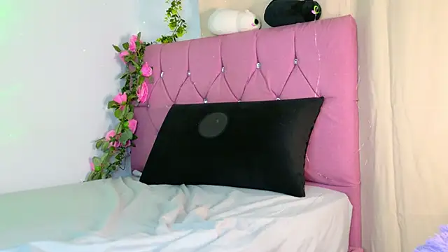 GilaKat online show from September 27, 2025, 4:50 am