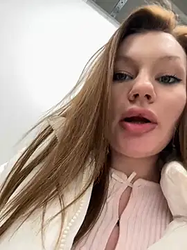 justmila online show from December 25, 2024, 3:06 pm