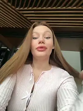 justmila online show from January 3, 2025, 9:25 am