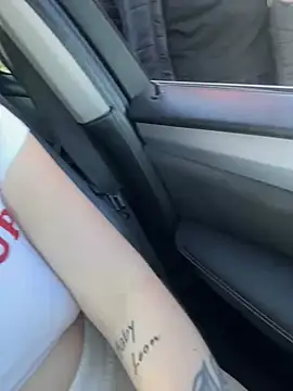 justmila online show from March 7, 2025, 8:02 am