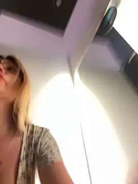 justmila online show from September 25, 2025, 11:25 am