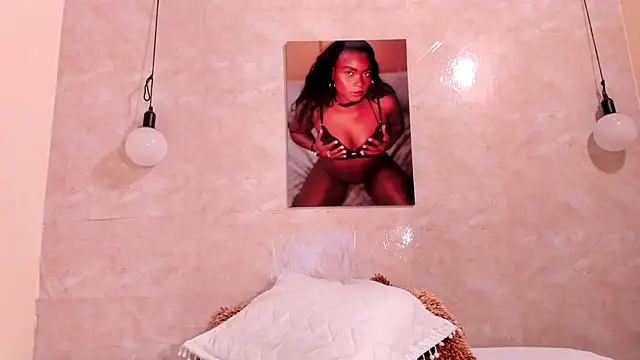 NicolVilla online show from March 17, 2025, 1:08 pm